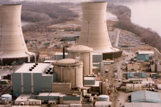 Three Mile Island nuclear fission electrical generation station\n